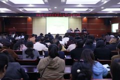 <b>切实师生“舌尖上的平安”？</b>